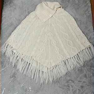 Poncho Cute Beige Ivory white poncho with pom pom detailing and and frin…